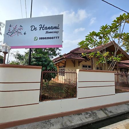 De Hanami Homestay Setrayasa Cirebon Bagian luar foto